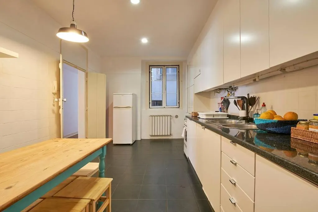 Stunning Apartment Near Chiado Lisbon