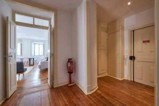 Stunning Apartment Near Chiado Lisbon