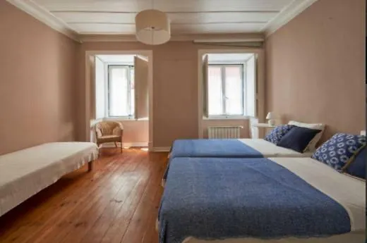 Stunning Apartment Near Chiado Lisbon